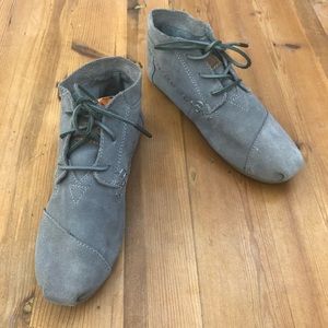 Toms Suede Chukka Lace-up Moccasin Bootie Gray Sz8